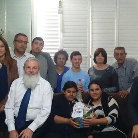 משלוח מנות - חיי זוהר בפתח תקווה
