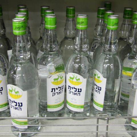 זהירות: ערק ומיכלי סבון מסוכנים לבריאות שווקו באיזור המרכז ובפתח תקווה - חדשות בפתח תקווה