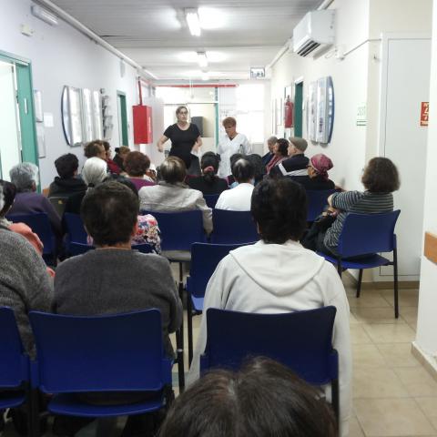 סדנה למניעת נפילות לקשישים במרפאת 'כללית' מחנה יהודה - בריאות בפתח תקווה