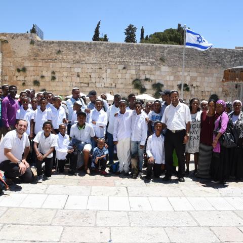לומדים שנה בפרויקט ואז נוסעים לטיול בר מצוה - תרבות ופנאי בפתח תקווה