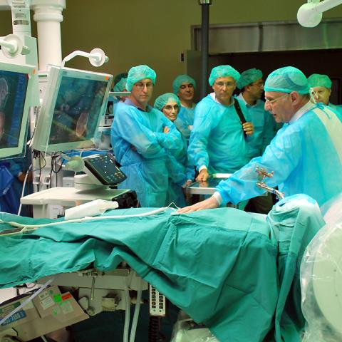 MRI תוך ניתוחי ביחידה לנוירוכירורגיה - חדשות בפתח תקווה