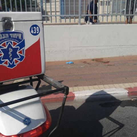 נער נדקר מול קניון סירקין - חדשות בפתח תקווה