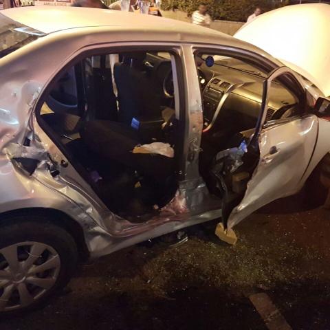 תאונת דרכים עם לכודים בפינת הרחובות שמשון ומשה דיין - חדשות בפתח תקווה