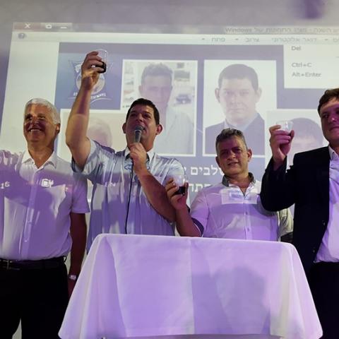 מדברים פאצ'ה פאצ'ה. ארבעה מחברי האופוזיציה העירונית הציגו חזית מאוחדת. - חדשות בפתח תקווה