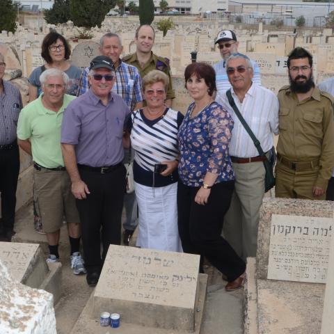 יש 6 קברים של חללי צה"ל בסגולה שחסרים פרטים אודותיהם. - חדשות בפתח תקווה