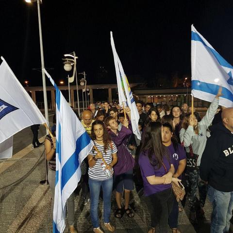 בני הנוער של פתח תקווה חלקו כבוד אחרון לשמעון פרס - חינוך בפתח תקווה