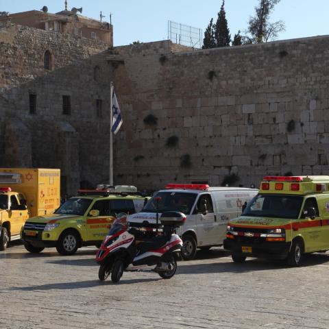 צוותי מד"א טיפלו בכ-290 בני אדם שחשו ברע, התייבשו או התעלפו על פני ט' באב ברחבי הארץ - בריאות בפתח תקווה