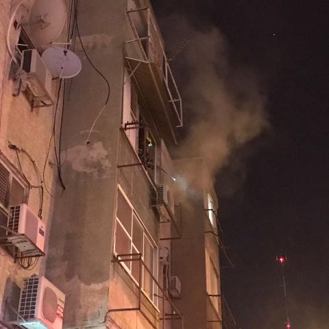 שוב שריפות בדירות מחולקות - הפעם ברחוב בר כוכבא 38 - חדשות בפתח תקווה