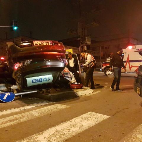 תאונת דרכים בפינת הרחובות הסיבים ושהם - חדשות בפתח תקווה