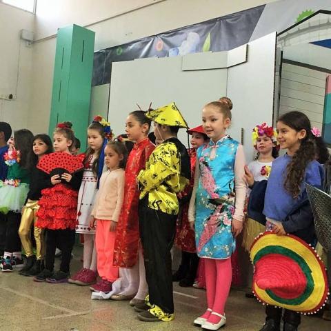 מסביב לעולם בבית ספר קפלן - חינוך בפתח תקווה