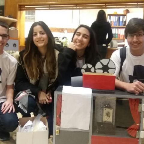 תלמידים מתיכון ברנר מצטיינים בפריצת כספות וישתתפו בטורניר בינלאומי - חינוך בפתח תקווה