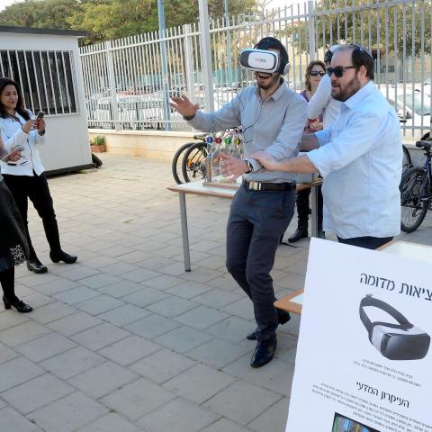 אירוע שיא עירוני לבוגרי חטיבות הביניים במסלול עתודה מדעית - טכנולוגית - חינוך בפתח תקווה