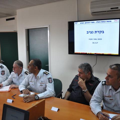 נציב כבאות והצלה ביקר בתחנת פתח תקוה - חדשות בפתח תקווה