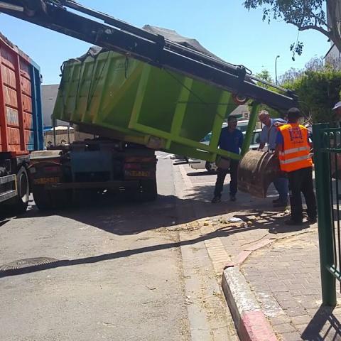 כמעט אסון בשכונת גני הדר - איכות הסביבה וחזות העיר בפתח תקווה