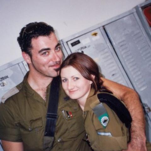 "הצבא הופך להיות המשפחה שלך וזה מלווה אותך כל החיים, הם מלווים אותנו תמיד." - חדשות בפתח תקווה