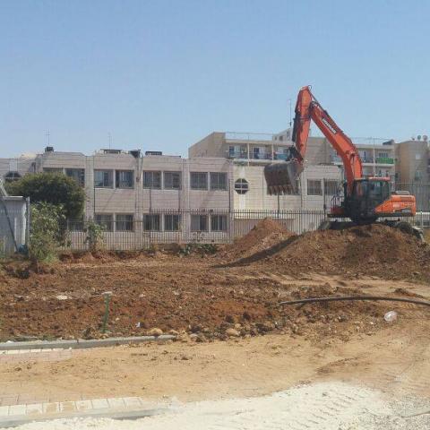 בישיבת מועצת העיר מנכ"ל העירייה מתאמץ לא לשקר: "אמרתי לך אל תתפוס אותי במילה". לא הצליח לו!!! - חדשות בפתח תקווה