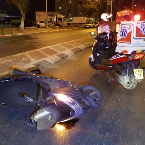 רוכב אופנוע נפגע מאוטובוס ברחוב הנשיאים - חדשות בפתח תקווה