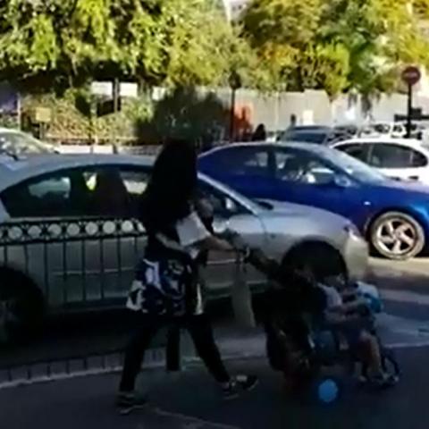 סבתא ונכד בן 3 נדרסו במעבר חצייה ברחוב אחד העם פינת רחל המשוררת - חדשות בפתח תקווה