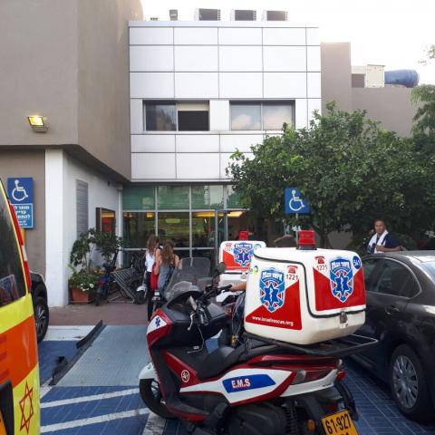 גבר בן 60 נמשה ללא הכרה מבריכת נווה עוז - חדשות בפתח תקווה