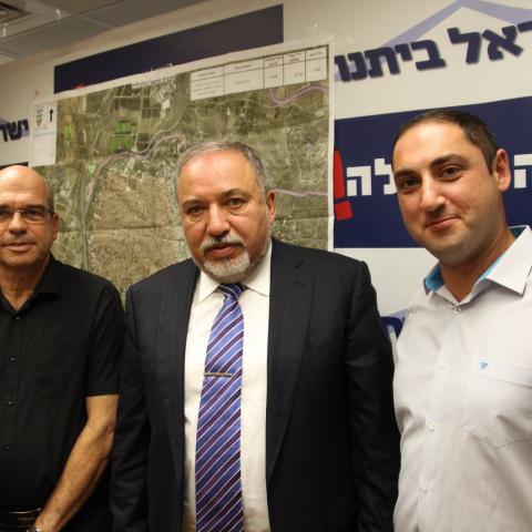 ברוורמן מדבר לליברמן על בעיית העובדים הזרים ועל הבנייה הצפויה בסירקין - חדשות בפתח תקווה