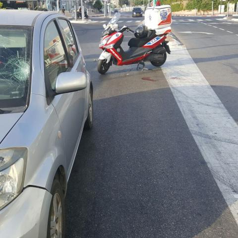 הולכת רגל נפצעה קל מרכב פרטי ברחוב אלכסנדר ינאי - חדשות בפתח תקווה