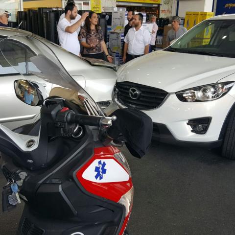 תאונה שנייה הבוקר: נהג בן 60 נפצע קל ברחוב שוולב - חדשות בפתח תקווה