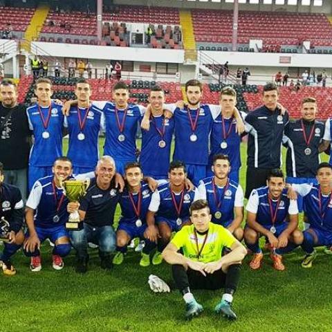 קבוצת הנוער של מכבי פ"ת סיימה במקום השני בטורניר הידידות בהונגריה - ספורט בפתח תקווה