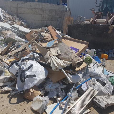עבר בקריאה ראשונה בכנסת תיקון החוק שיבטיח כי פסולת הבניין תמוחזר ולא תושלך בשטחים הפתוחים - איכות הסביבה וחזות העיר בפתח תקווה