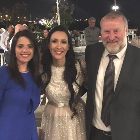 היועמ"ש אביחי מנדלבליט חגג את חתונת בנו בהשתתפות שרת המשפטים המקורבת לגיסו - חיי זוהר בפתח תקווה