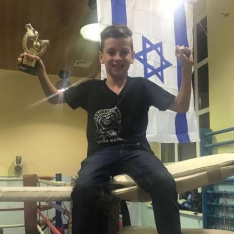 לירון טנא אלוף באגרוף - קהילות בפתח תקווה