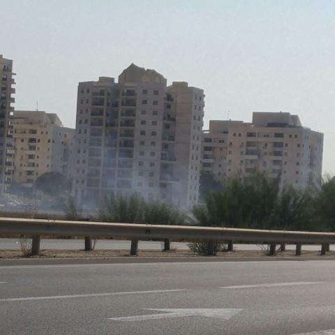 שריפות בשני מוקדים בפ"ת: שריפה בשדה קוצים בצומת סגולה ופצועה קל בשריפה ברחוב שפינוזה - חדשות בפתח תקווה