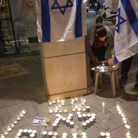 ההפגנה ה-50 בכיכר גורן בסימן 22 שנה לרצח רבין ז"ל, לא שוכחים, לא סולחים ונאבקים למען הדמוקרטיה - חדשות בפתח תקווה