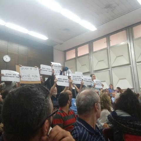 פוצצו את נאומו של אביגדור יצחקי - חדשות בפתח תקווה
