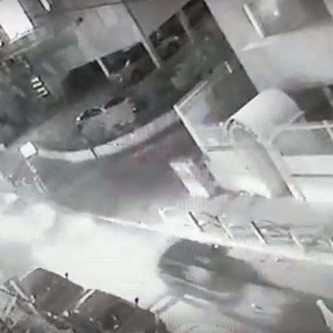 מרדף משטרתי ברחוב גוטמן בפ"ת: הנהג נמלט לבני ברק ובדרך ניגח ניידות משטרה - צפו בסרטון - חדשות בפתח תקווה