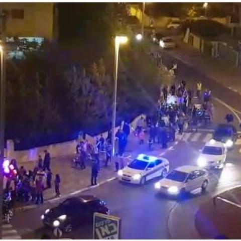 בשעה זו: תהלוכת האור לכבוד חנוכה של ביה"ס אלימלך כנר - קהילות בפתח תקווה