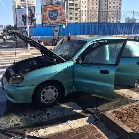 רכב  נשרף ברחוב גיסין - חדשות בפתח תקווה