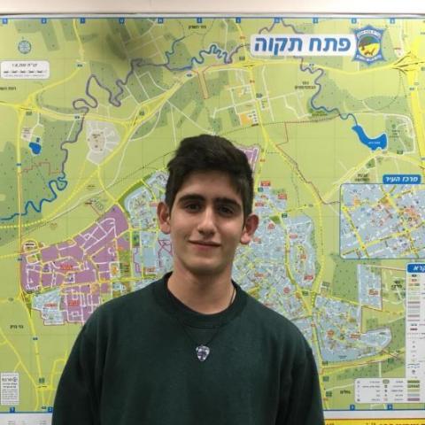  נבחר יו"ר חדש למועצת התלמידים העירונית - "נפיץ בבני הנוער את החשיבות בתרומה לחברה". - חינוך בפתח תקווה