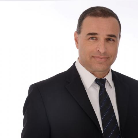 מסיבות אישיות / משפחתיות ליאור אקרמן מקפיא את מועמדותו לראשות העיר פתח-תקווה - בחירות  2018 בפתח תקווה