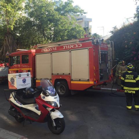 שריפה בבניין ברח' שמחוני: חולצה אישה בהריון שנפגעה קל משאיפת עשן - חדשות בפתח תקווה