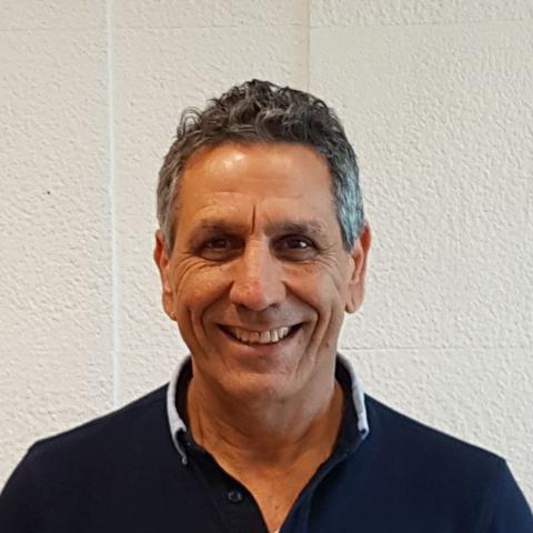 רפי דהן הבקיע את שער הזהב ופרסם על כך ספר - תרבות ופנאי בפתח תקווה