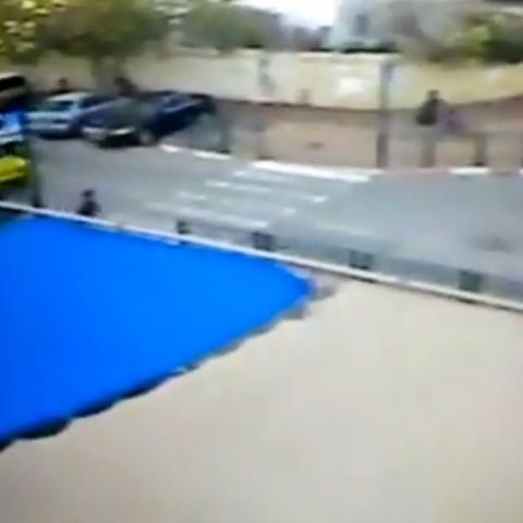 הסרטון מוכיח: הנהג לא האט ולא עצר במעבר חצייה בטרם דרס את הילד - חדשות בפתח תקווה