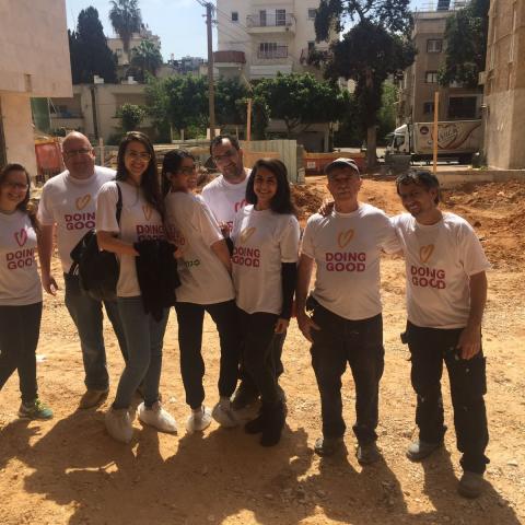 צוות הנהלת ועובדי מרכז שניידר לרפואת ילדים נרתם לעשייה קהילתית במסגרת "יום המעשים הטובים" - בריאות בפתח תקווה
