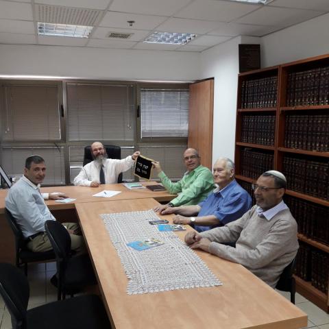  ראש העיר מכר את החמץ של העירייה באמצעות רב העיר הרב מיכה הלוי - חדשות בפתח תקווה