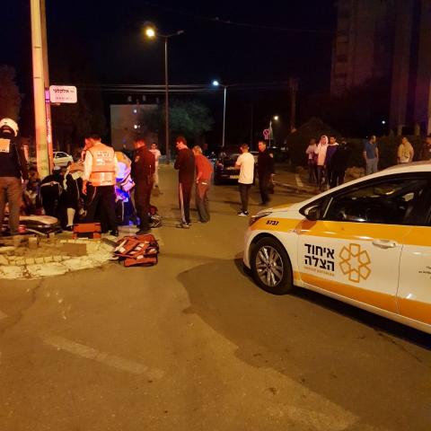  רוכב אופנוע נפצע קשה מרכב ברחוב הרב אלקלעי - חדשות בפתח תקווה
