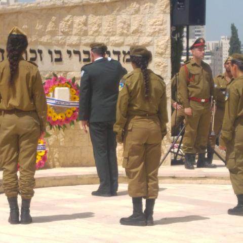 יזכור: הערב יום הזיכרון לחללי מערכות ישראל ולנפגעי פעולות האיבה - חדשות בפתח תקווה