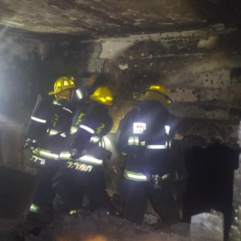 ממצאי חקירת השריפה בבית כנסת ברח' גוש עציון – חשד להצתה (וידיאו) - חדשות בפתח תקווה
