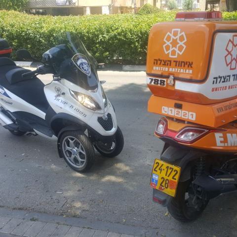 קלנועית של אדם נכה פגעה בהולכת רגל ברחוב סלנט ונמלטה מהמקום - הולכת הרגל נפצעה קל - חדשות בפתח תקווה