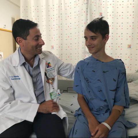  נער בן 13 התעלף בבית ספר הובהל לשניידר. שם הסירו גידול ענק מראשו - בריאות בפתח תקווה