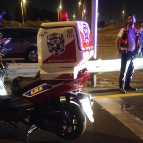 הולך רגל נפגע מרכב בכביש 5 ממחלף מורשה לכיוון מחלף התקווה - חדשות בפתח תקווה