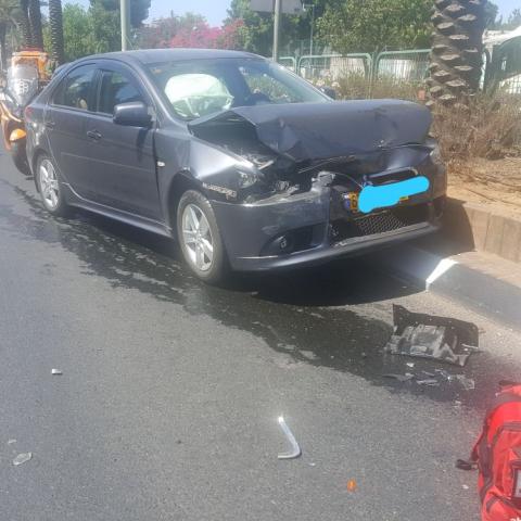 3 פצועים קל בתאונה במעורבות 4 כלי רכב בכביש 40 סמוך לצומת סירקין - חדשות בפתח תקווה